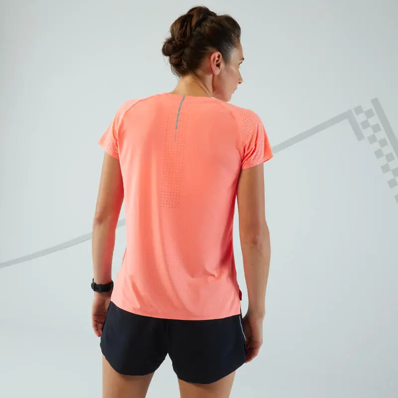 Camiseta Running Mujer - KIPRUN LIGHT Rojo Coral - Imagen 3