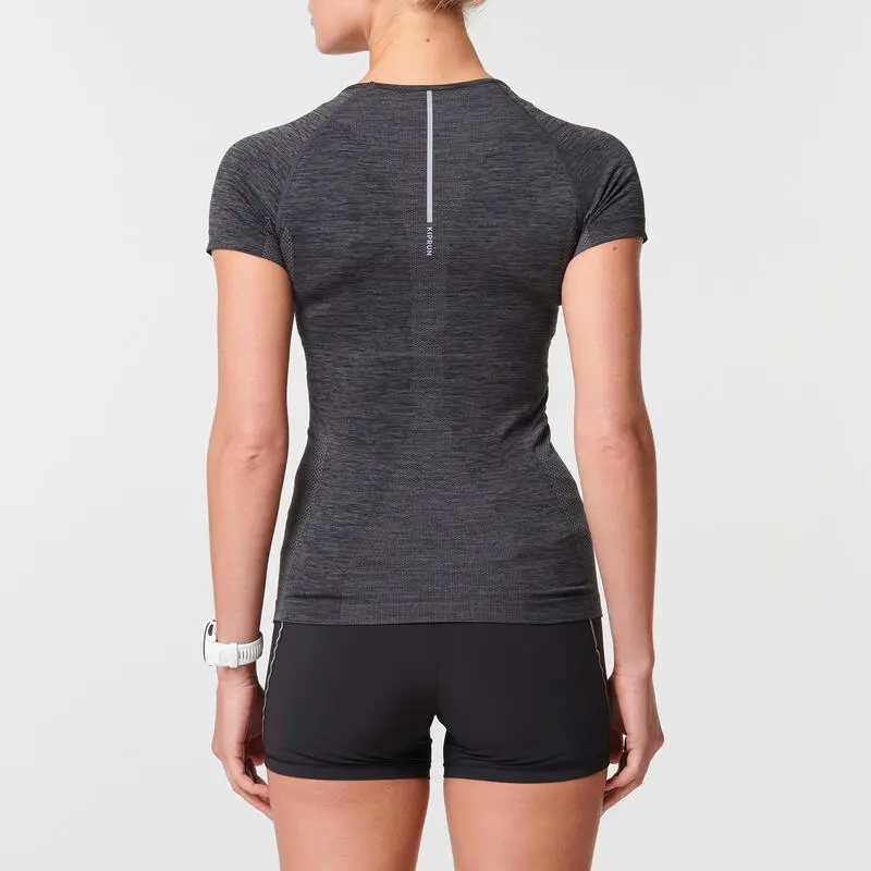 Camiseta Running Transpirable Mujer Kiprun Skincare Negro - Imagen 2