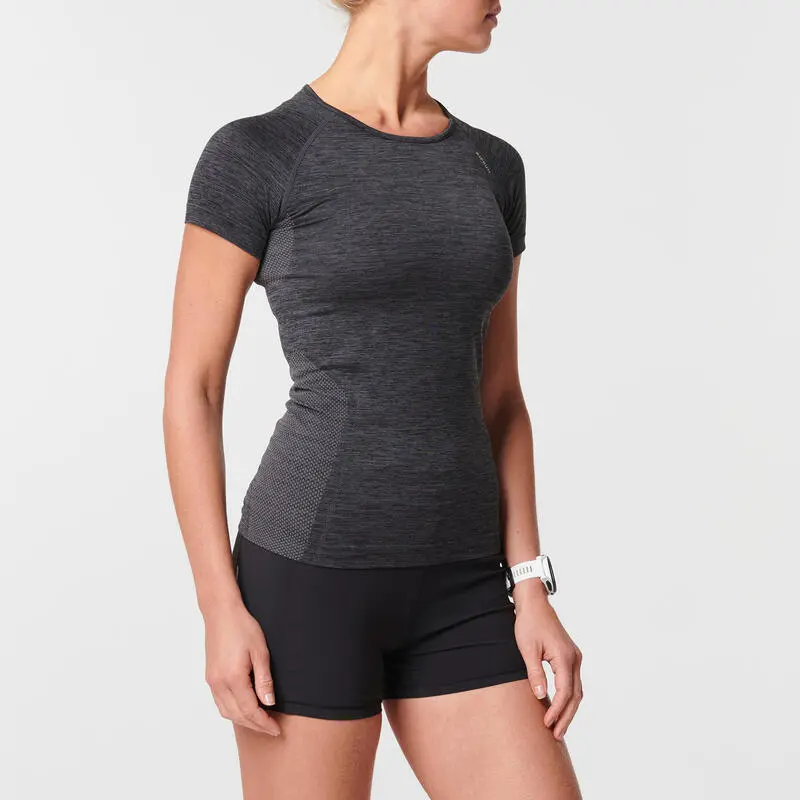 Camiseta Running Transpirable Mujer Kiprun Skincare Negro - Imagen 3