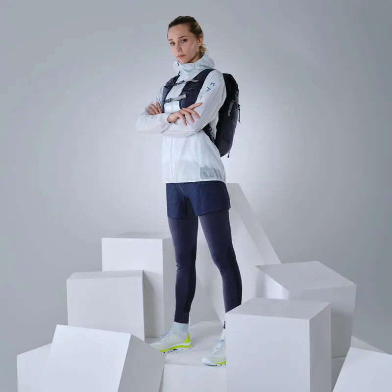 Mochila Montaña Y Trekking Ultraligera 14L-19L Quechua FH900 Con Bolsa De Agua - Imagen 2